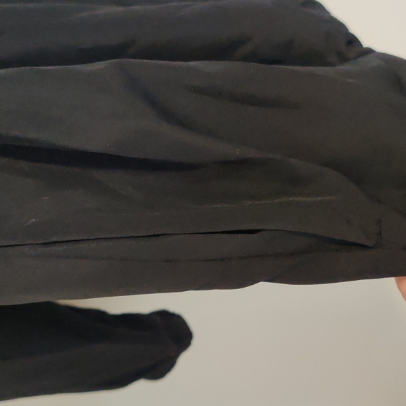 Nike lightweight, black packable running top with hood XL - Picture 6 of 11